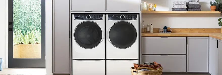 electrolux-laundry-set-with-gas-dryer